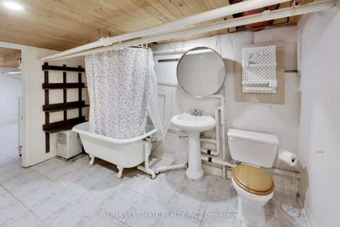 Photo 16 at 35 Manning Avenue, Bellwoods, Toronto