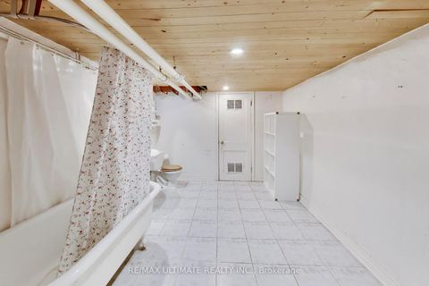 Photo 17 at 35 Manning Avenue, Bellwoods, Toronto