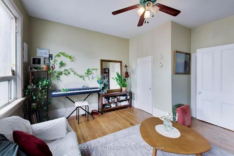Photo 22 at 35 Manning Avenue, Bellwoods, Toronto