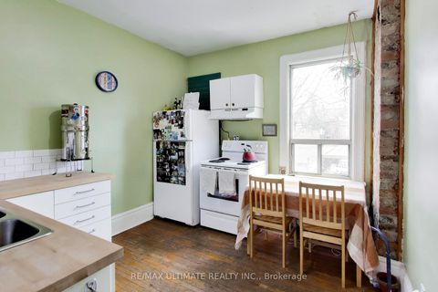 Photo 24 at 35 Manning Avenue, Bellwoods, Toronto