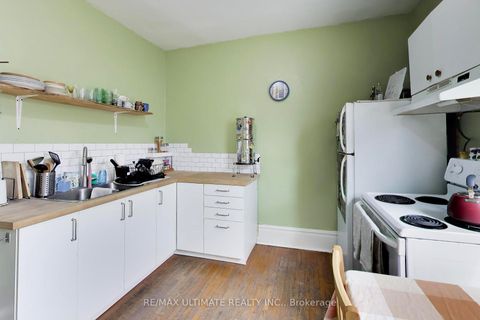 Photo 25 at 35 Manning Avenue, Bellwoods, Toronto