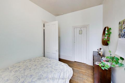 Photo 28 at 35 Manning Avenue, Bellwoods, Toronto