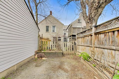 Photo 38 at 35 Manning Avenue, Bellwoods, Toronto