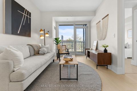 Photo 2 at 426 - 120 Harrison Garden Boulevard, Willowdale East, Toronto