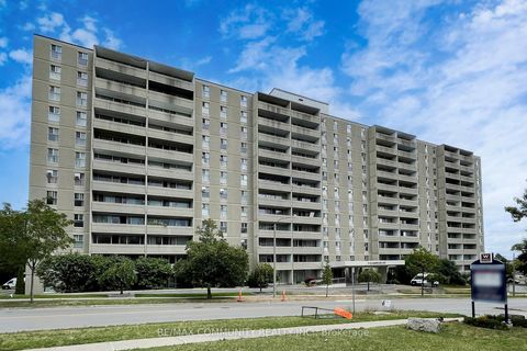 Photo 1 at 213 - 2 Glamorgan Avenue N, Dorset Park, Toronto