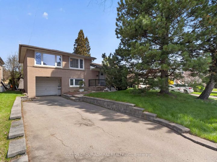 Photo 1 at 30 Foxwarren Drive, Bayview Village, Toronto