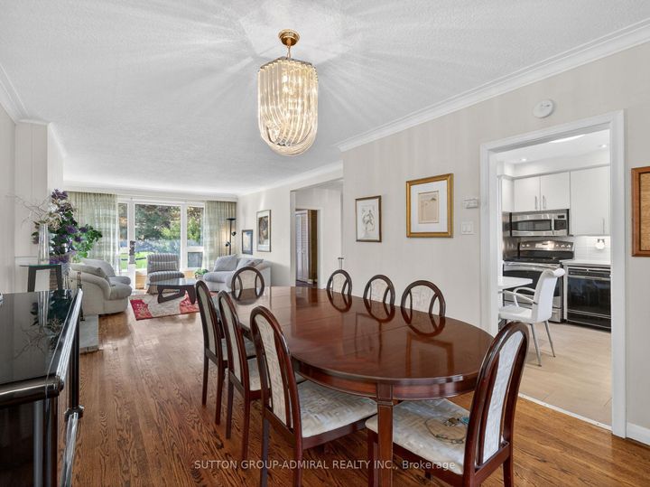 Photo 10 at 30 Foxwarren Drive, Bayview Village, Toronto