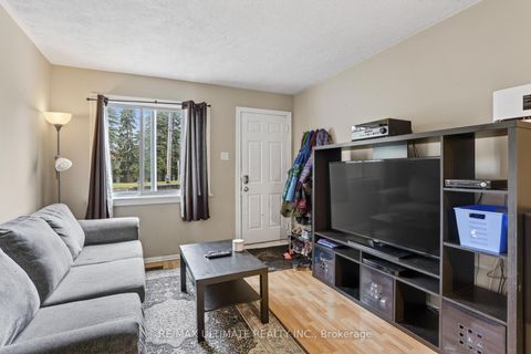 Photo 4 at 378 Kennedy Road, Kennedy Park, Toronto