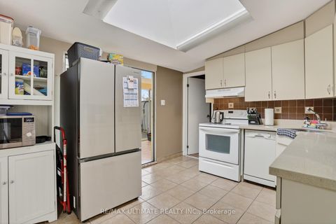 Photo 12 at 378 Kennedy Road, Kennedy Park, Toronto