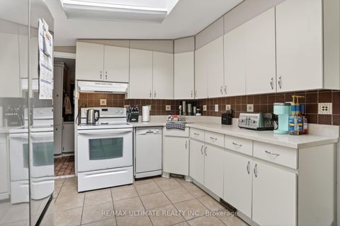 Photo 13 at 378 Kennedy Road, Kennedy Park, Toronto