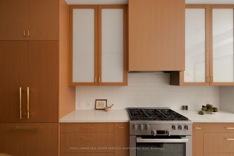 Photo 19 at 42 Clarendon Avenue, Casa Loma, Toronto