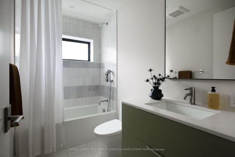 Photo 31 at 42 Clarendon Avenue, Casa Loma, Toronto