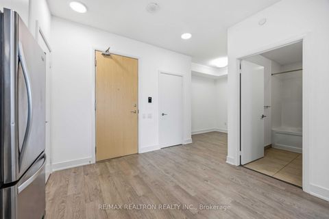 Photo 7 at 1501 - 30 Roehampton Avenue, Mount Pleasant West, Toronto