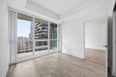Photo 11 at 1501 - 30 Roehampton Avenue, Mount Pleasant West, Toronto