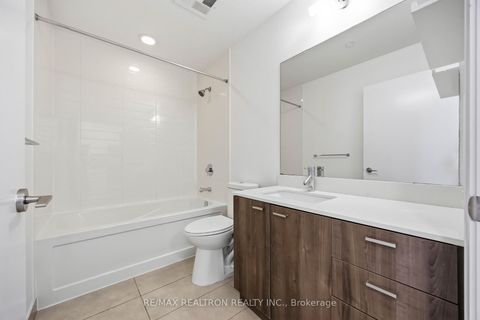 Photo 15 at 1501 - 30 Roehampton Avenue, Mount Pleasant West, Toronto