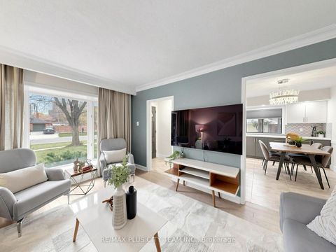 Photo 4 at 260 Renforth Drive, Markland Wood, Toronto
