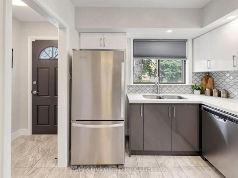 Photo 9 at 260 Renforth Drive, Markland Wood, Toronto
