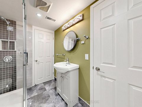 Photo 34 at 260 Renforth Drive, Markland Wood, Toronto