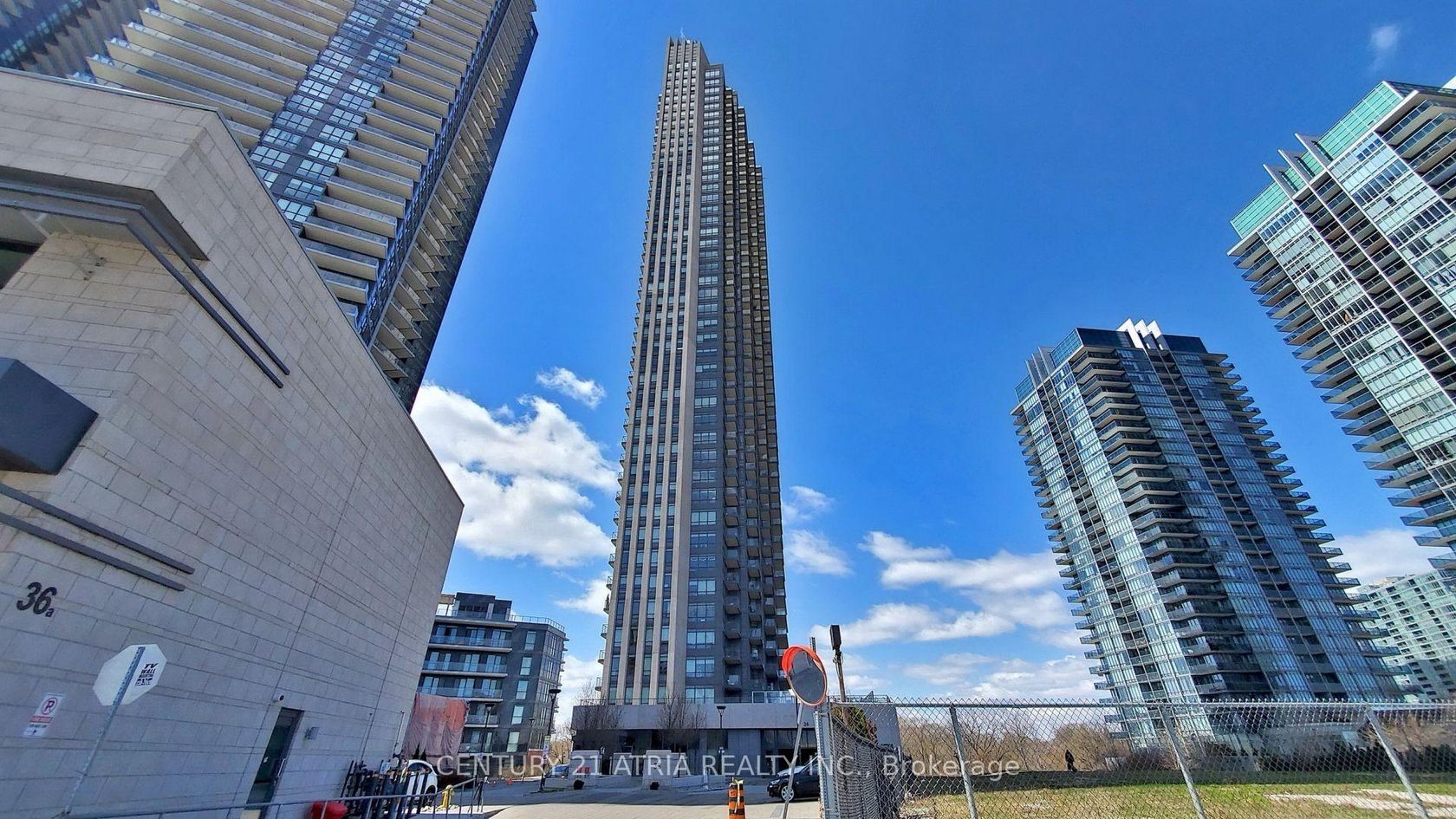 3210 - 36 Park Lawn Road, Mimico, Toronto photo number 2