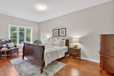 Photo 17 at 801 Surin Court, College Manor, Newmarket