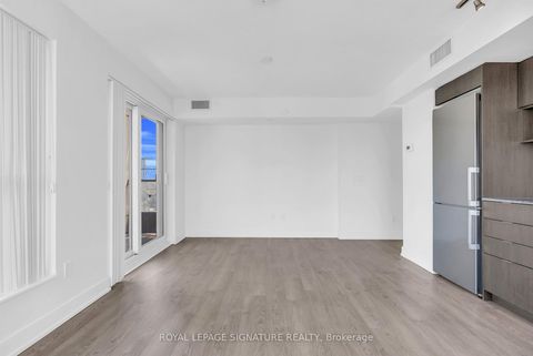 Photo 12 at 708 - 7 Mabelle Avenue, City Centre West, Toronto