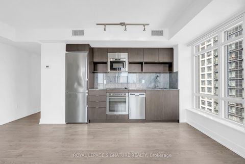 Photo 13 at 708 - 7 Mabelle Avenue, City Centre West, Toronto