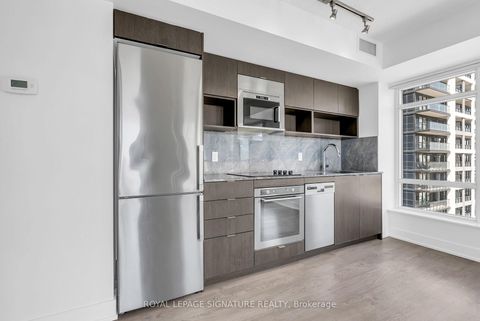 Photo 14 at 708 - 7 Mabelle Avenue, City Centre West, Toronto