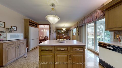 Photo 12 at 55 Chiswick Avenue, Amesbury, Toronto