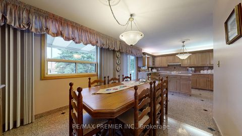 Photo 16 at 55 Chiswick Avenue, Amesbury, Toronto