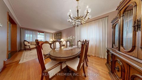 Photo 18 at 55 Chiswick Avenue, Amesbury, Toronto