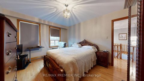 Photo 31 at 55 Chiswick Avenue, Amesbury, Toronto