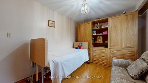 Photo 39 at 55 Chiswick Avenue, Amesbury, Toronto