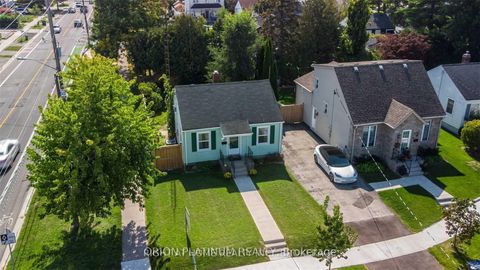 Photo 1 at 1 McCallum Court, Queensway, Toronto
