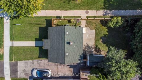 Photo 30 at 1 McCallum Court, Queensway, Toronto
