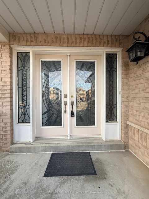 Photo 5 at 176 Drummond Drive, Maple, Vaughan