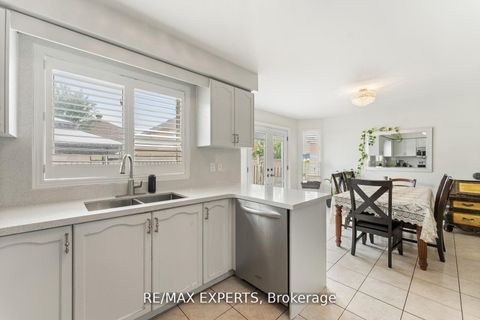 Photo 2 at 19 Maximillian Street, Vellore Village, Vaughan