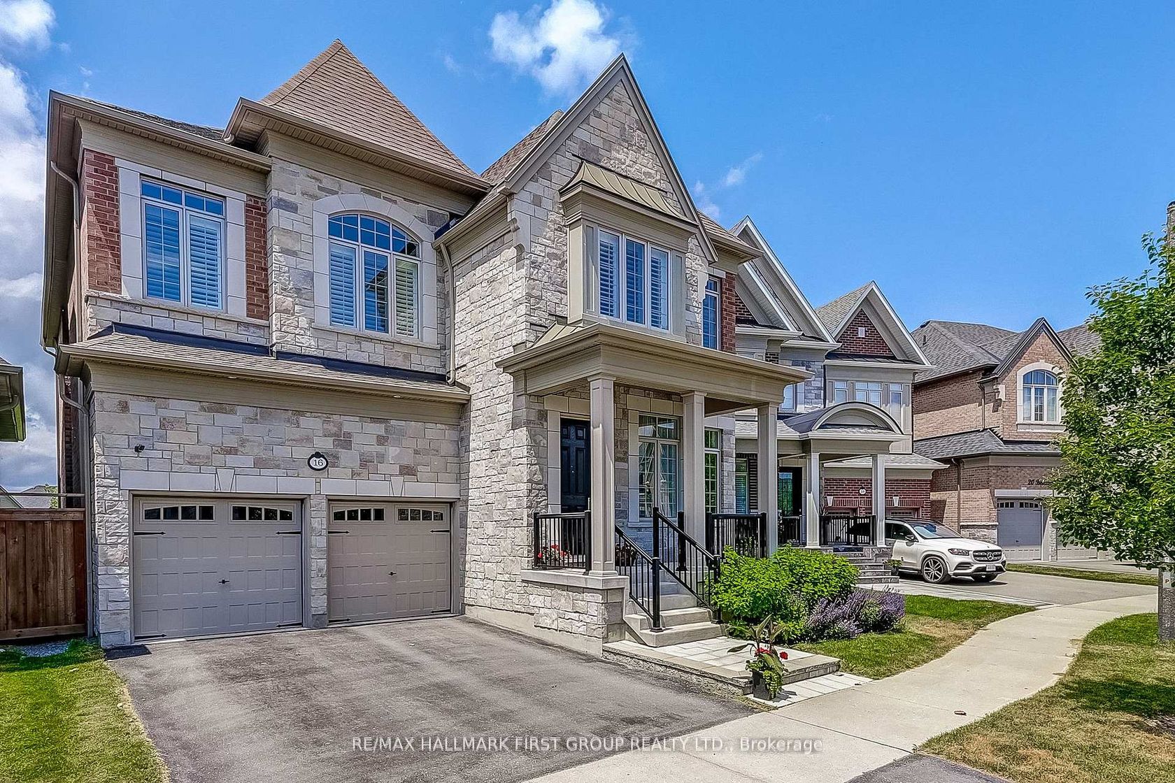 16 Beaverdams Drive, Rural Whitby, Whitby 