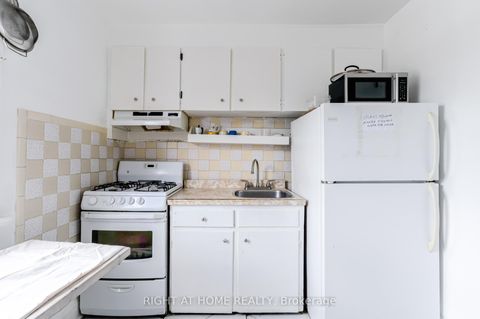 Photo 12 at 16 Pryor Avenue, Pellam Park, Toronto