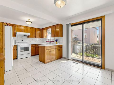 Photo 6 at 15 Coverdale Crescent, Steeles, Toronto