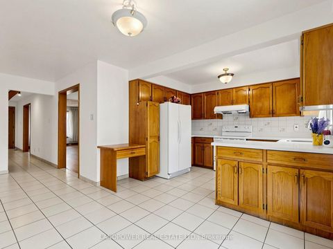 Photo 7 at 15 Coverdale Crescent, Steeles, Toronto