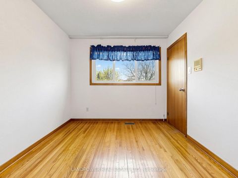 Photo 17 at 15 Coverdale Crescent, Steeles, Toronto