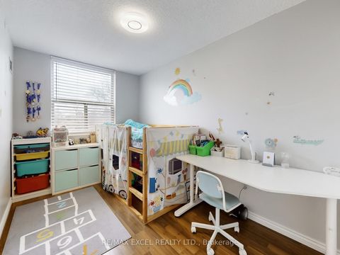 Photo 23 at 301 - 205 Hilda Avenue, Newtonbrook West, Toronto