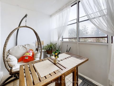 Photo 24 at 301 - 205 Hilda Avenue, Newtonbrook West, Toronto