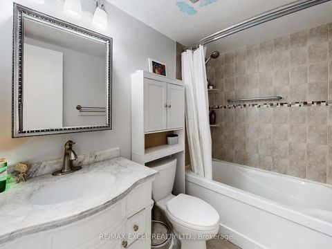 Photo 25 at 301 - 205 Hilda Avenue, Newtonbrook West, Toronto