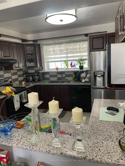 Photo 2 at 62 Sundance Crescent, Woburn, Toronto