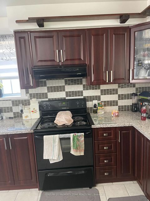 Photo 4 at 62 Sundance Crescent, Woburn, Toronto