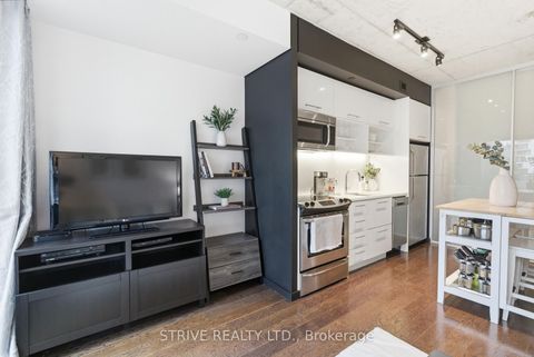 Photo 15 at 612 - 51 Trolley Crescent, Moss Park, Toronto