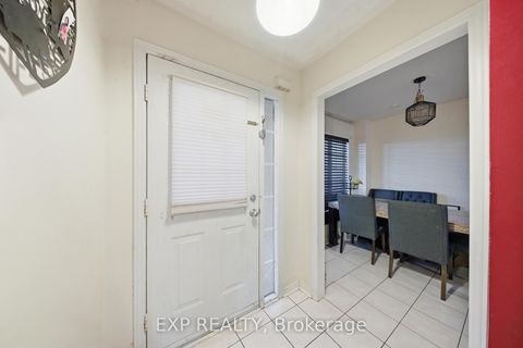 Photo 3 at 65 - 7115 Rexwood Road, Malton, Mississauga