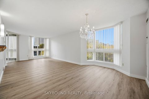 Photo 5 at 511 - 10 Kenneth Avenue, Willowdale East, Toronto