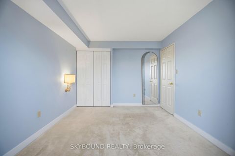Photo 19 at 511 - 10 Kenneth Avenue, Willowdale East, Toronto